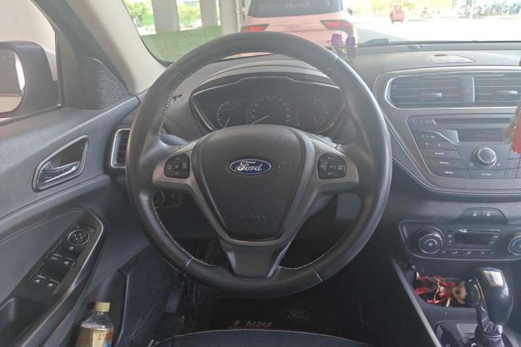 Used Ford Escort 2015 1.5L Automatic Fashion Model Steering Wheel
