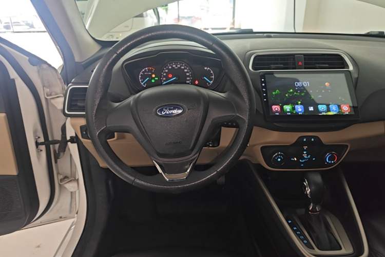 Used Ford Escort 2015 1.5L Automatic Comfort Edition Steering Wheel