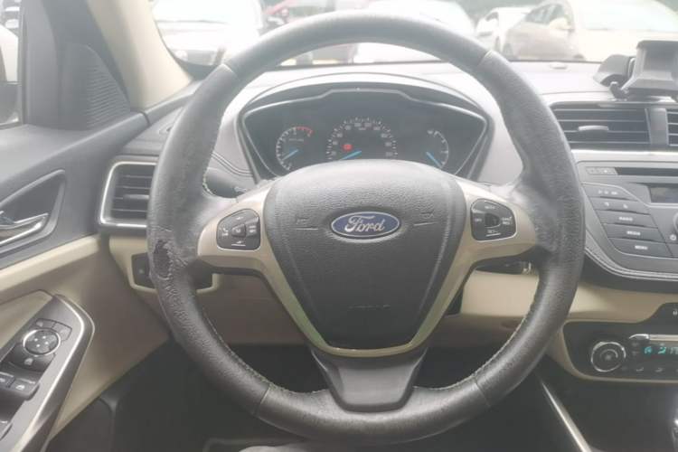 Used Ford Escort 2015 1.5L Automatic Fashion Model Steering Wheel