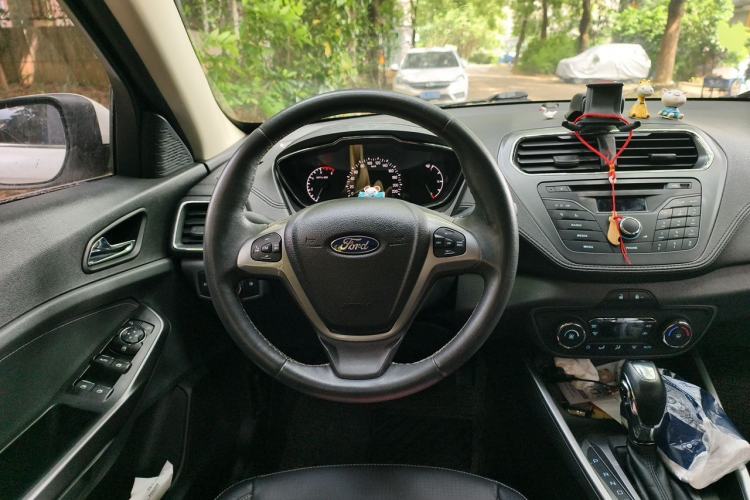 Used Ford Escort 2015 1.5L Automatic Fashion Model Steering Wheel