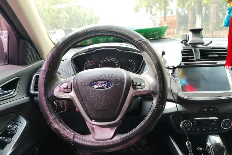 Used Ford Escort 2015 1.5L Automatic Fashion Model Steering Wheel