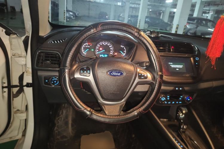 Used Ford Escort 2015 1.5L Automatic Fashion Model Steering Wheel