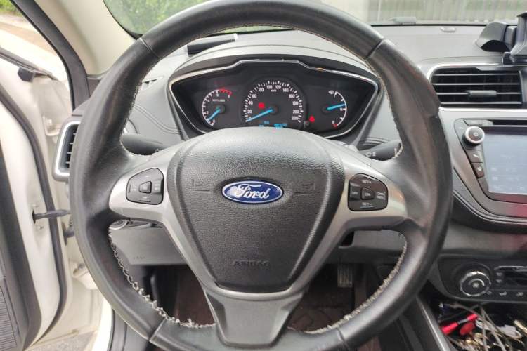 Used Ford Escort 2015 1.5L Automatic Fashion Model Steering Wheel