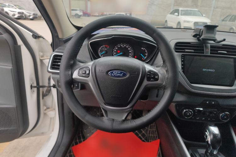 Used Ford Escort 2015 1.5L Automatic Fashion Model Steering Wheel