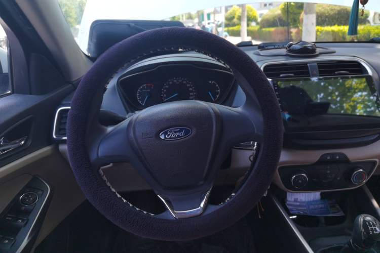 Used Ford Escort 2015 1.5L Manual Comfort Model Steering Wheel