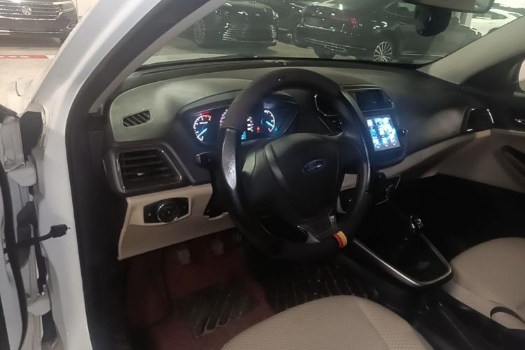 Used Ford Escort 2015 1.5L Manual Comfort Model Steering Wheel