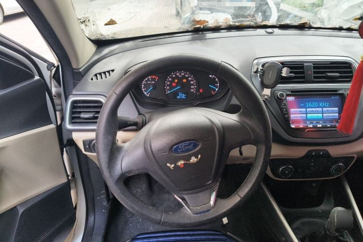 Used Ford Escort 2015 1.5L Manual Comfort Model Steering Wheel