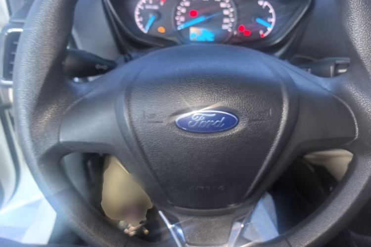 Used Ford Escort 2015 1.5L Automatic Comfort Edition Steering Wheel