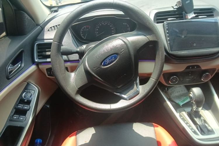 Used Ford Escort 2015 1.5L Automatic Comfort Edition Steering Wheel