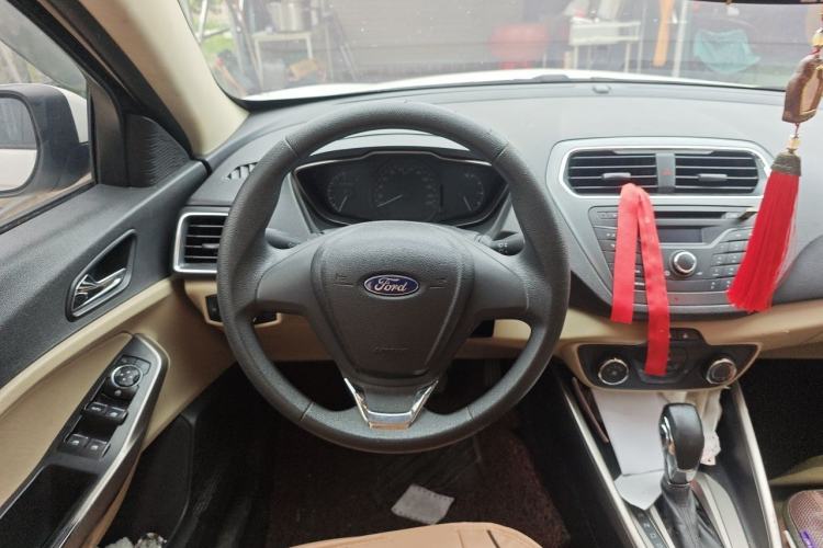 Used Ford Escort 2015 1.5L Automatic Comfort Edition Steering Wheel