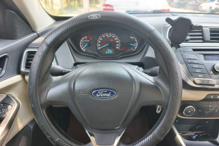 Used Ford Escort 2015 1.5L Manual Comfort Model Steering Wheel