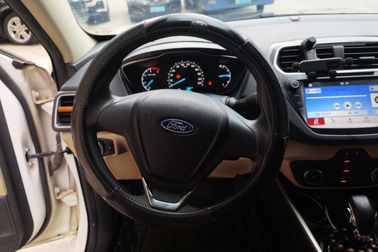 Used Ford Escort 2015 1.5L Automatic Comfort Edition Steering Wheel
