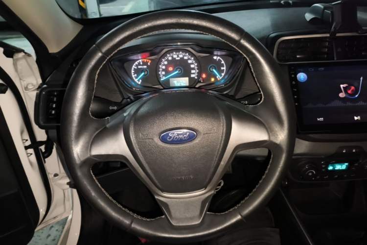 Used Ford Escort 2015 1.5L Manual Fashion Edition Steering Wheel
