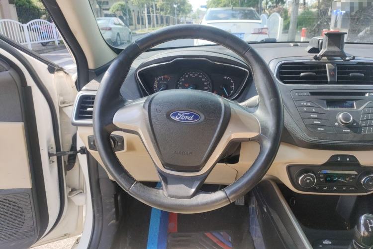 Used Ford Escort 2015 1.5L Manual Fashion Edition Steering Wheel
