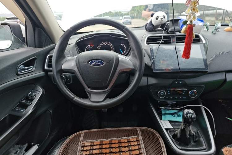 Used Ford Escort 2015 1.5L Manual Fashion Edition Steering Wheel