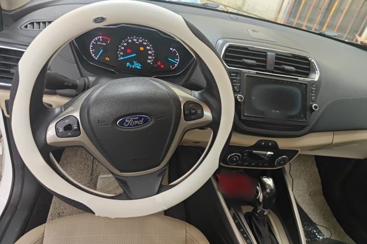 Used Ford Escort 2015 1.5L Automatic Fashion Model Steering Wheel