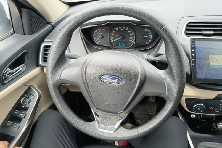 Used Ford Escort 2015 1.5L Manual Comfort Model Steering Wheel