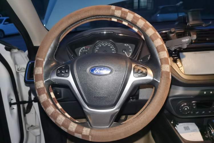 Used Ford Escort 2015 1.5L Automatic Comfort Edition Steering Wheel