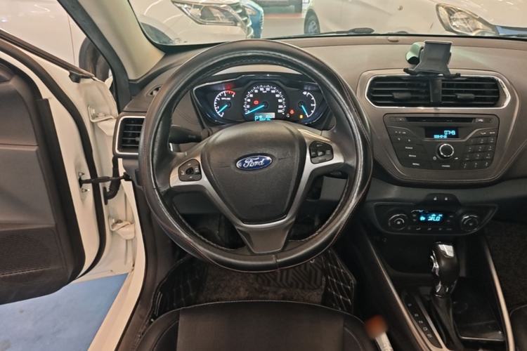Used Ford Escort 2015 1.5L Automatic Fashion Model Steering Wheel