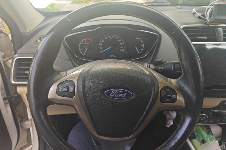Used Ford Escort 2015 1.5L Automatic Fashion Model Steering Wheel