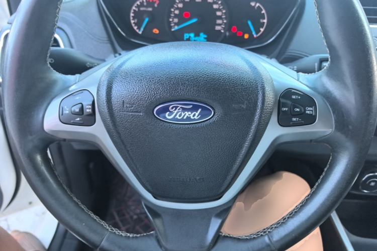 Used Ford Escort 2015 1.5L Automatic Fashion Model Steering Wheel