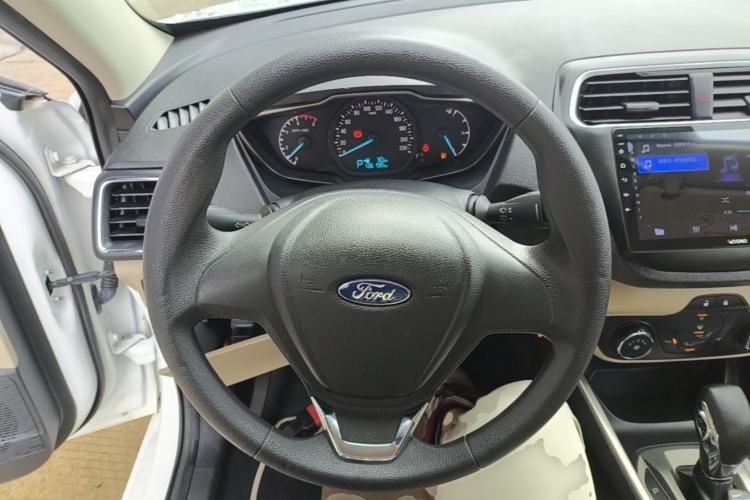 Used Ford Escort 2015 1.5L Automatic Comfort Edition Steering Wheel