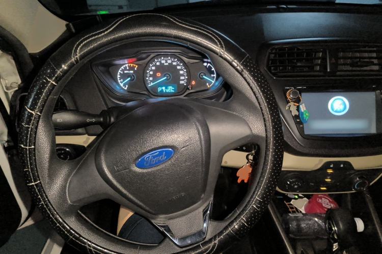 Used Ford Escort 2015 1.5L Automatic Comfort Edition Steering Wheel