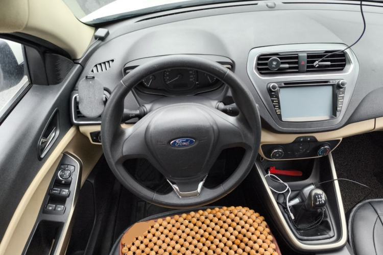 Used Ford Escort 2015 1.5L Manual Comfort Model Steering Wheel