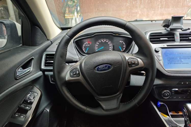 Used Ford Escort 2015 1.5L Automatic Fashion Model Steering Wheel