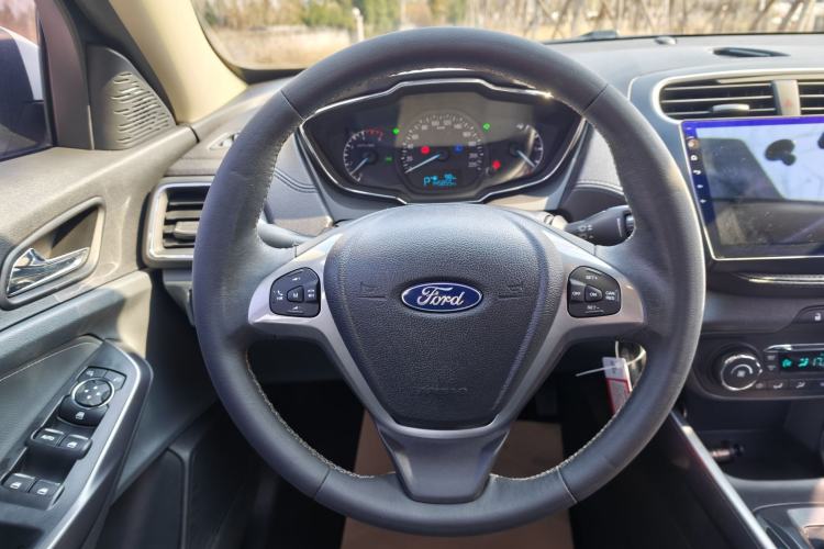 Used Ford Escort 2015 1.5L Automatic Fashion Model Steering Wheel