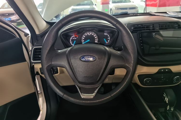 Used Ford Escort 2015 1.5L Automatic Comfort Edition Steering Wheel