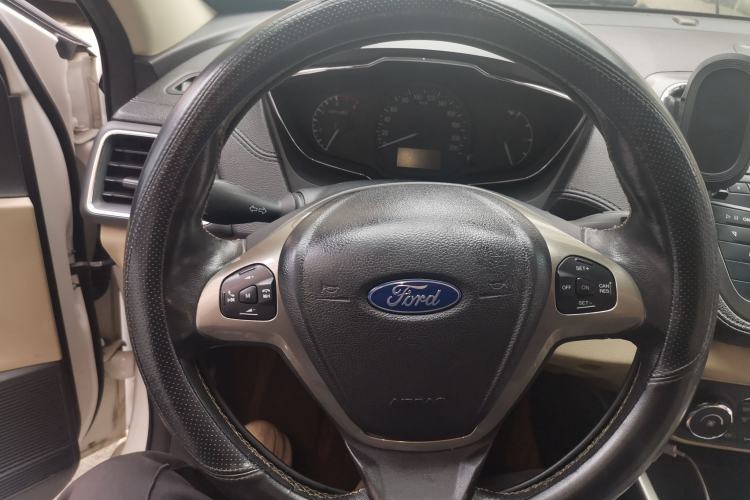 Used Ford Escort 2015 1.5L Automatic Comfort Edition Steering Wheel