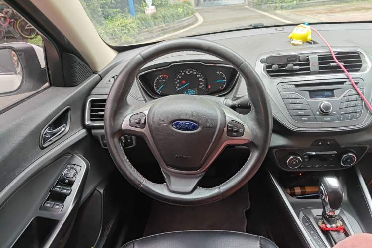 Used Ford Escort 2015 1.5L Automatic Fashion Model Steering Wheel
