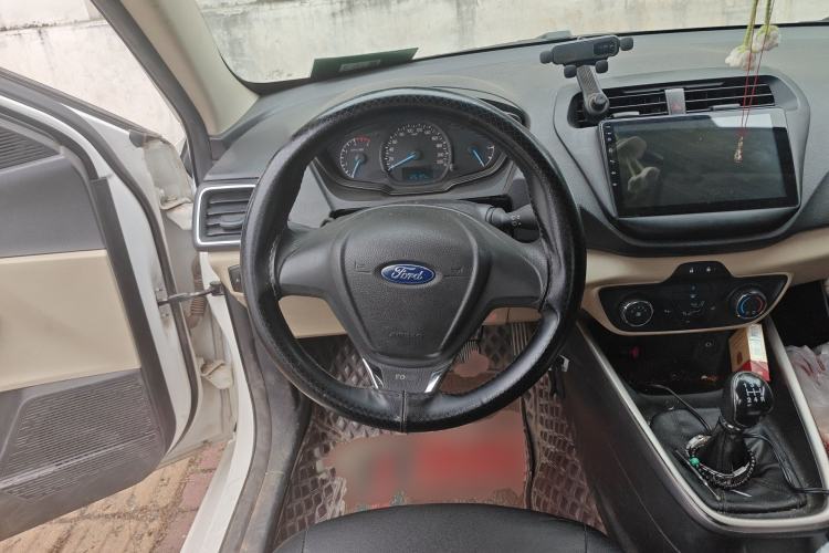 Used Ford Escort 2015 1.5L Manual Comfort Model Steering Wheel