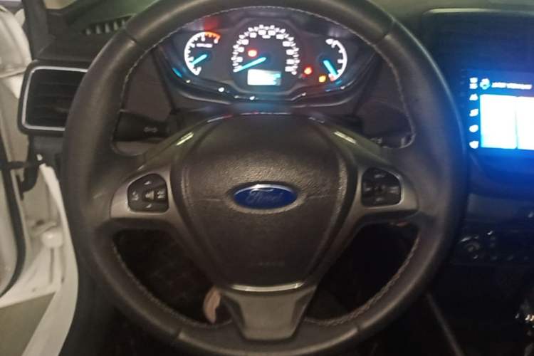 Used Ford Escort 2015 1.5L Automatic Fashion Model Steering Wheel