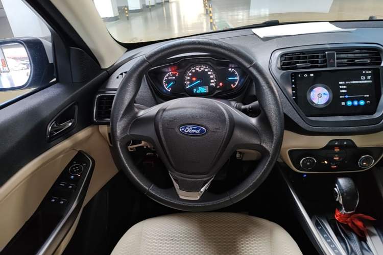 Used Ford Escort 2015 1.5L Automatic Comfort Edition Steering Wheel