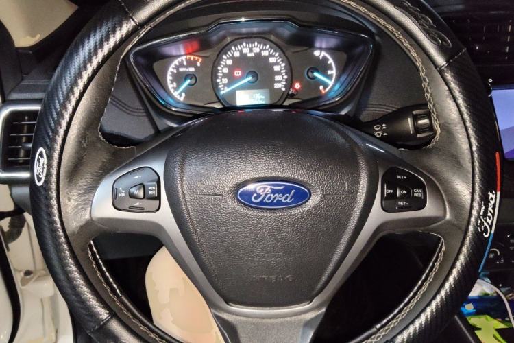 Used Ford Escort 2015 1.5L Automatic Fashion Model Steering Wheel