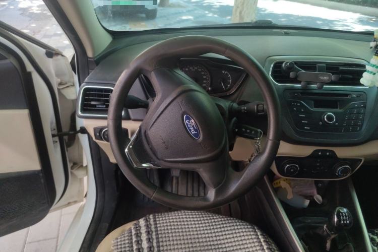 Used Ford Escort 2015 1.5L Manual Comfort Model Steering Wheel