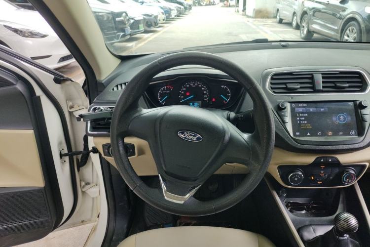 Used Ford Escort 2015 1.5L Manual Comfort Model Steering Wheel