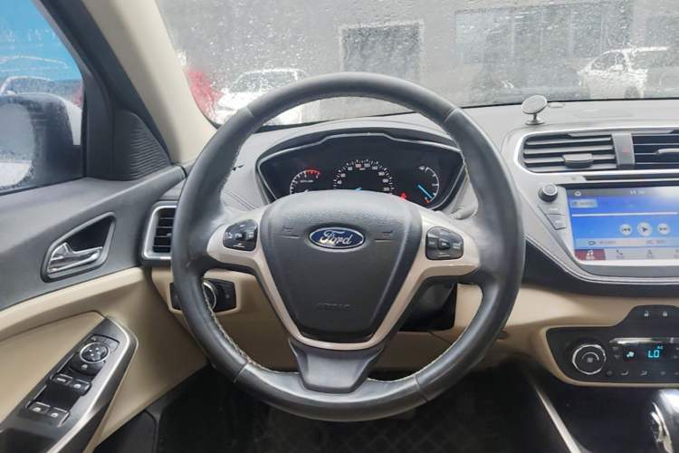 Used Ford Escort 2015 1.5L Automatic Fashion Model Steering Wheel