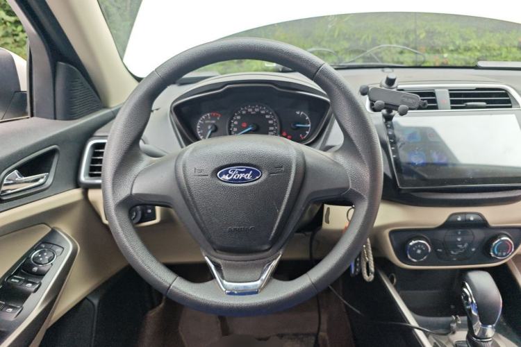 Used Ford Escort 2015 1.5L Automatic Comfort Edition Steering Wheel