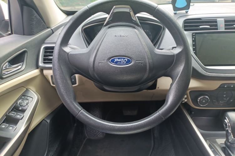 Used Ford Escort 2015 1.5L Automatic Comfort Edition Steering Wheel