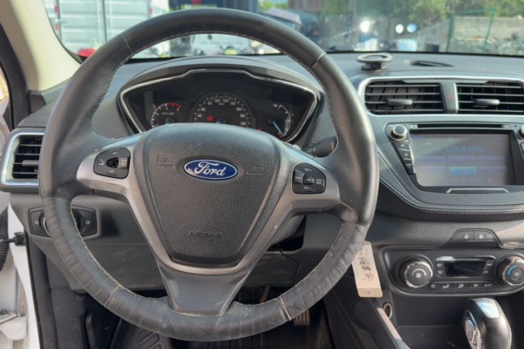 Used Ford Escort 2015 1.5L Automatic Fashion Model Steering Wheel