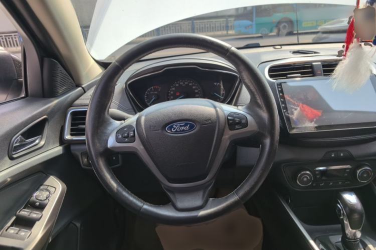 Used Ford Escort 2015 1.5L Automatic Fashion Model Steering Wheel