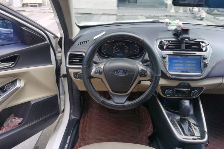 Used Ford Escort 2015 1.5L Automatic Fashion Model Steering Wheel