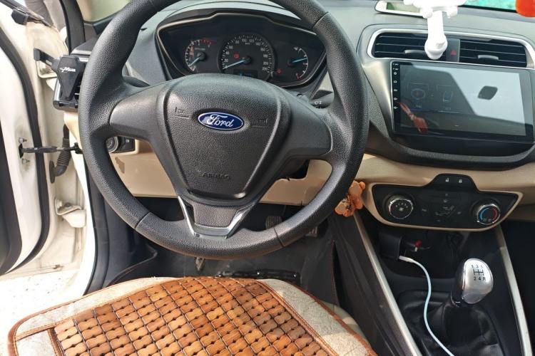 Used Ford Escort 2015 1.5L Manual Comfort Model Steering Wheel