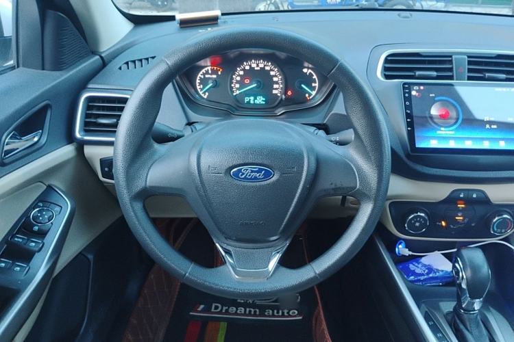 Used Ford Escort 2015 1.5L Automatic Comfort Edition Steering Wheel