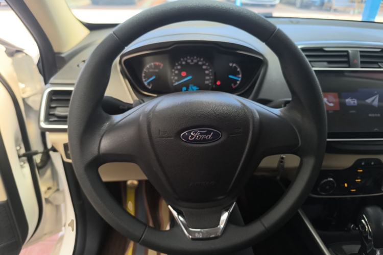 Used Ford Escort 2015 1.5L Automatic Comfort Edition Steering Wheel