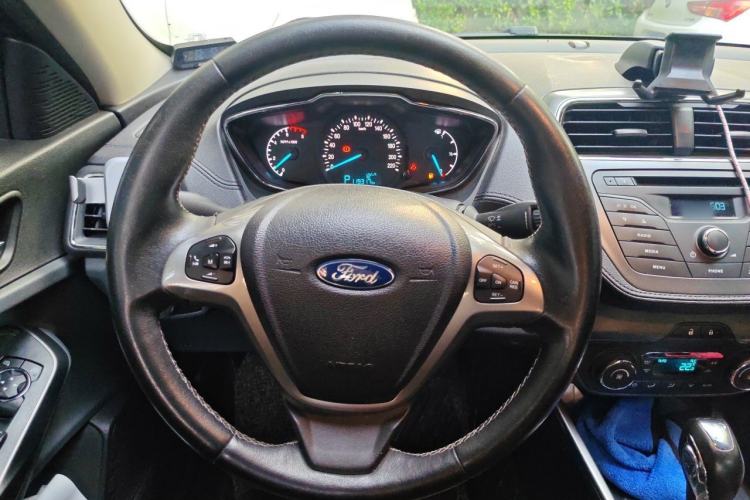 Used Ford Escort 2015 1.5L Automatic Fashion Model Steering Wheel