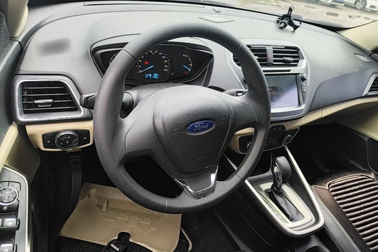 Used Ford Escort 2015 1.5L Automatic Comfort Edition Steering Wheel